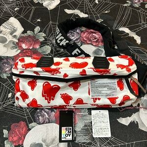 NWT MEDICOM BEARBRICK MELTING HEART FABRICK CANVAS RED/WHITE/BLACK SHOULDER BAG